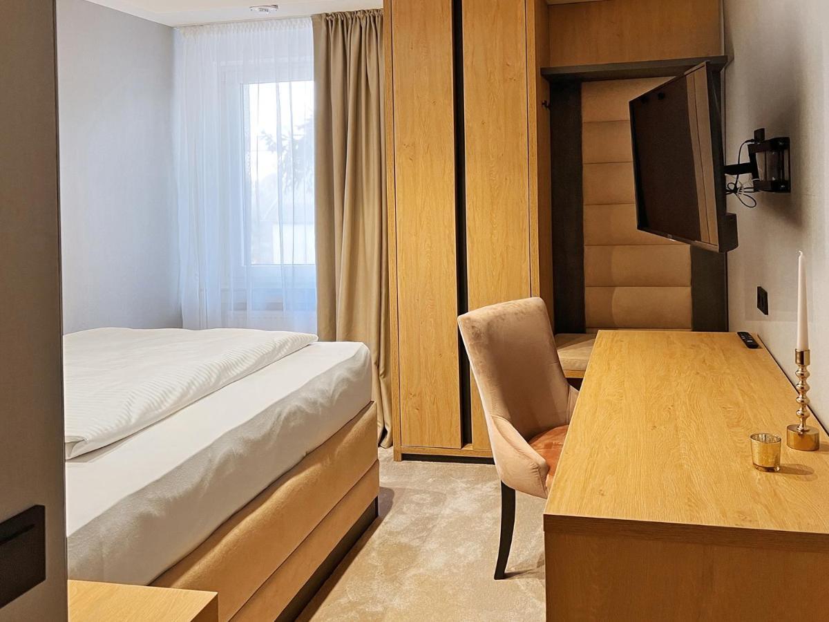 Dormero Hotel Ройтлинген Экстерьер фото