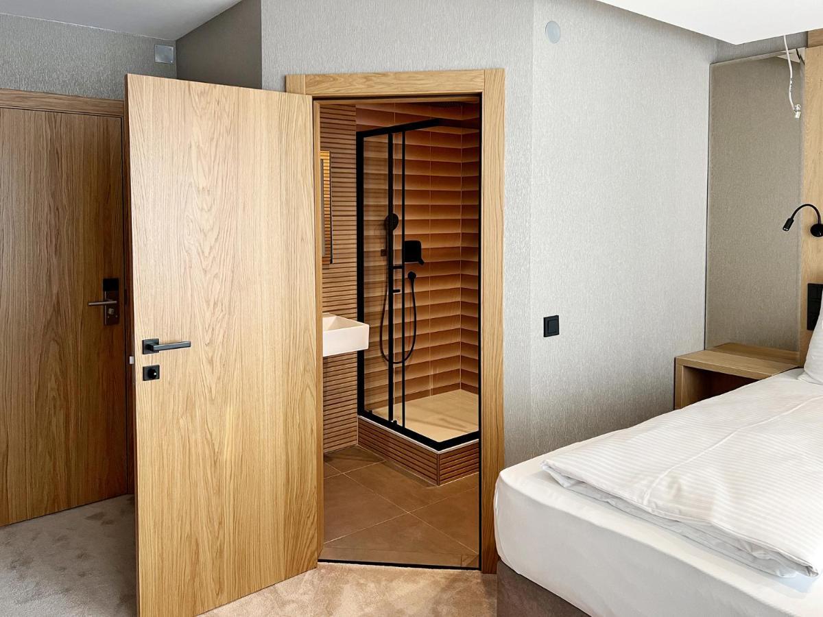 Dormero Hotel Ройтлинген Экстерьер фото