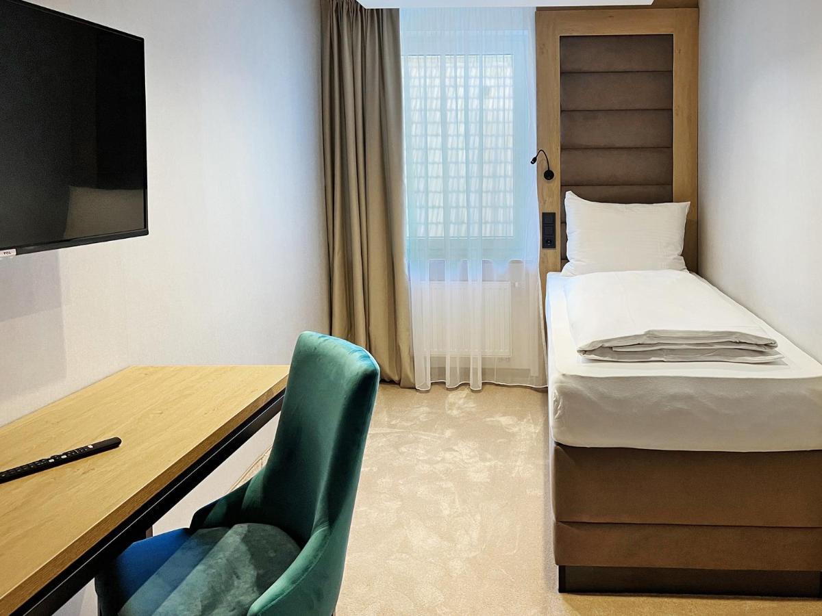 Dormero Hotel Ройтлинген Экстерьер фото